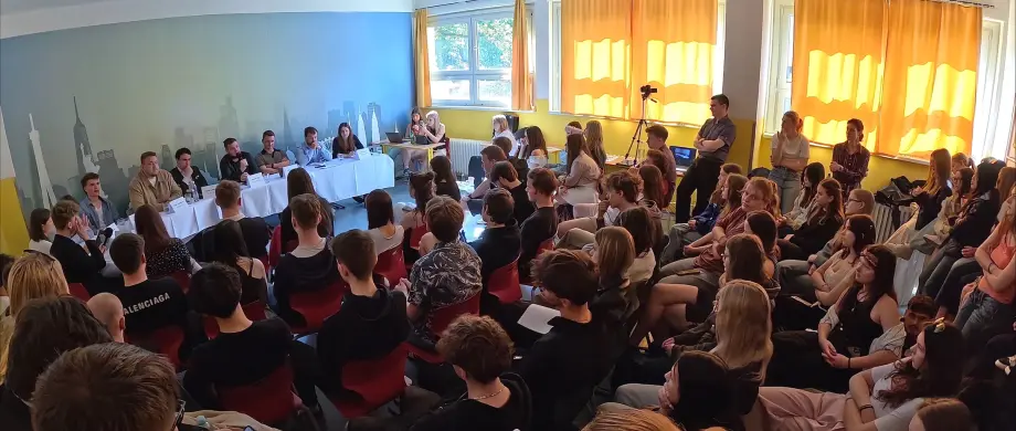 Politická debata nejen pro prvovoliče