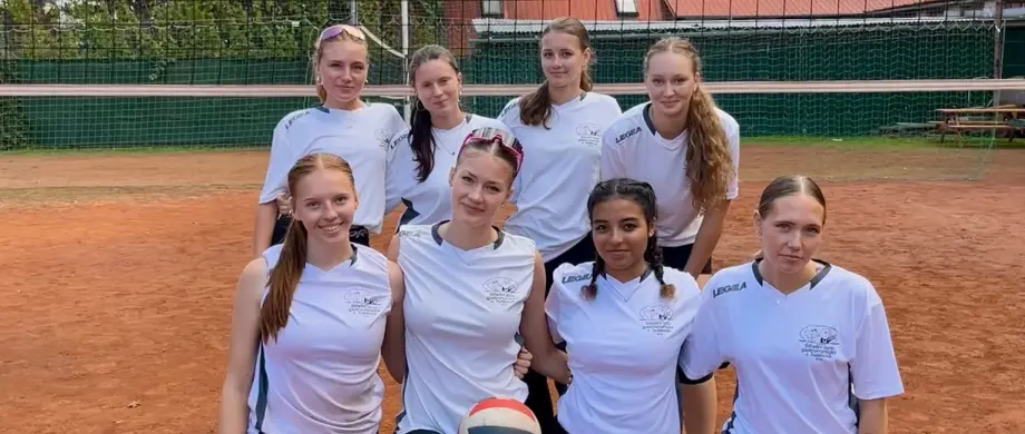 Středoškolský volejbalový turnaj: postup utekl jen o kousek